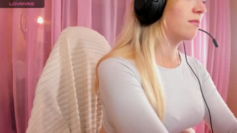Snapshot of anabelmelody chatting on 10/12/25, 06:07 AnabelMelody online show from 10/12/25, 06:07