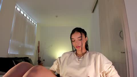 Snapshot of anabelwolf chatting on 01/25/25, 02:14 ANABEL WOLF online show from 01/25/25, 02:14