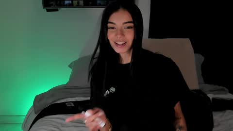 Snapshot of anabelwolf chatting on 02/21/25, 06:37 ANABEL WOLF online show from 02/21/25, 06:37