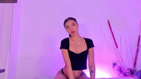 Snapshot of anabelwolf chatting on 02/25/25, 12:14 ANABEL WOLF online show from 02/25/25, 12:14