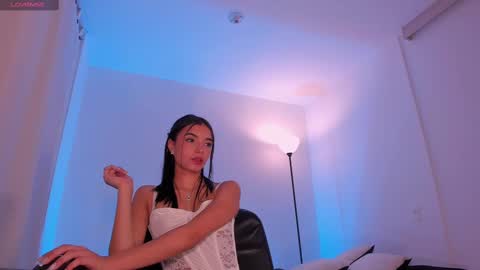 Snapshot of anabelwolf chatting on 03/10/25, 11:49 ANABEL WOLF online show from 03/10/25, 11:49