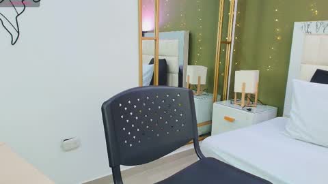 Anahi  online show from 10/06/25, 07:33