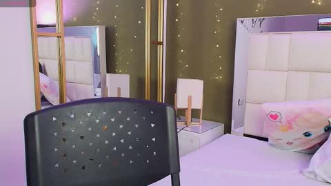 Anahi  online show from 10/23/25, 07:34