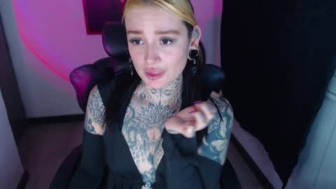 Snapshot of anai_gomez chatting on 01/07/25, 11:03 Callme Mistress Ani online show from 01/07/25, 11:03