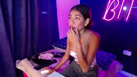 Snapshot of anais__cooper_ chatting on 12/14/24, 07:14 anais cooper online show from 12/14/24, 07:14