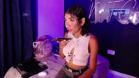 Snapshot of anais__cooper_ chatting on 12/17/24, 06:42 anais cooper online show from 12/17/24, 06:42