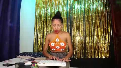 Snapshot of anais__cooper_ chatting on 12/31/24, 04:57 anais cooper online show from 12/31/24, 04:57