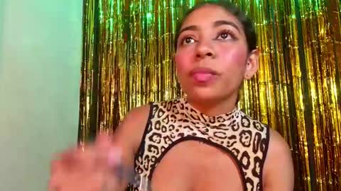 Snapshot of anais__cooper_ chatting on 01/31/25, 10:31 anais cooper online show from 01/31/25, 10:31