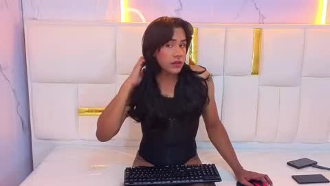 Snapshot of anaisa_tp chatting on 09/23/25, 08:12 Ana online show from 09/23/25, 08:12