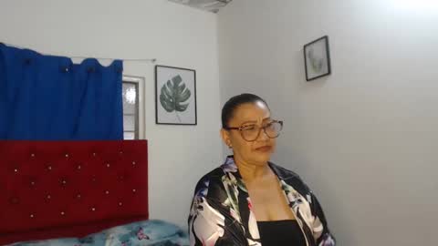 Snapshot of anaiss_hornyz chatting on 10/27/25, 08:35 Libby online show from 10/27/25, 08:35