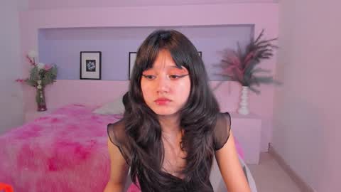 Snapshot of anaisvelvet1 chatting on 10/11/25, 09:13 Anais online show from 10/11/25, 09:13