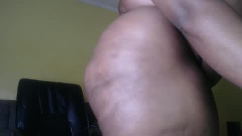 Dotunga online show from 10/31/25, 12:17