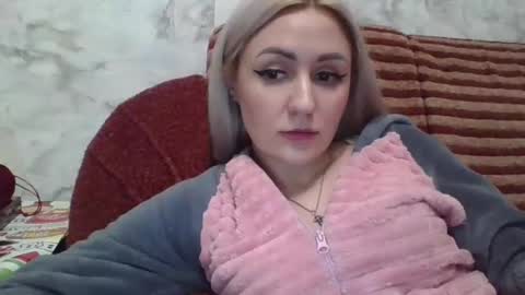 Snapshot of analqueen2024 chatting on 12/22/24, 10:36 analqueen2024 online show from 12/22/24, 10:36