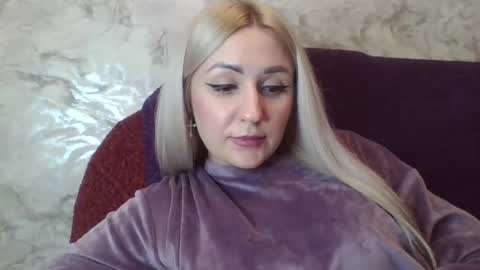 Snapshot of analqueen2024 chatting on 01/12/25, 01:00 analqueen2024 online show from 01/12/25, 01:00