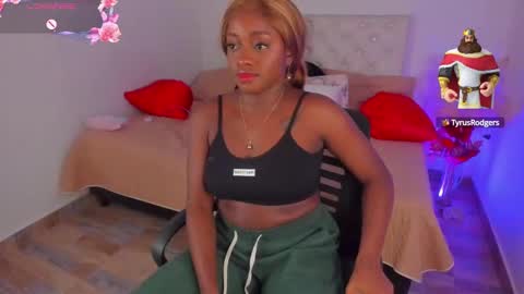 Snapshot of ananya_kay01 chatting on 02/05/25, 01:15 A N A my connection hours are from 600 pm to 12 pm Colombian time online show from 02/05/25, 01:15