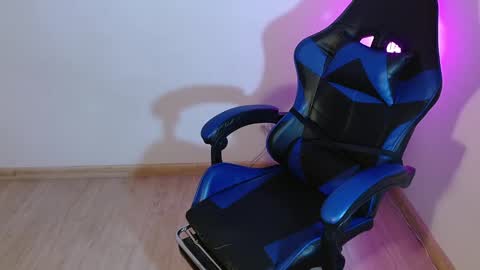 ana 3 online show from 11/13/25, 12:42