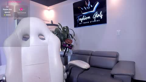 Snapshot of anaruiz1_ chatting on 10/16/25, 02:40 ana online show from 10/16/25, 02:40