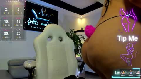 Snapshot of anaruiz1_ chatting on 10/21/25, 12:28 ana online show from 10/21/25, 12:28