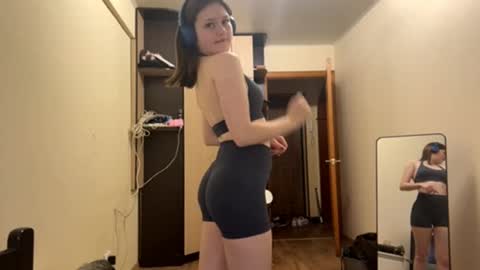 Lucy online show from 09/19/25, 05:57