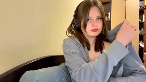 Lucy online show from 10/02/25, 04:36