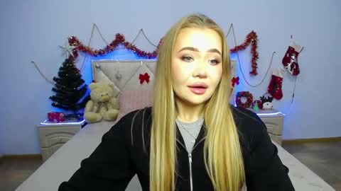 anastacyyellig online show from 01/06/25, 07:45