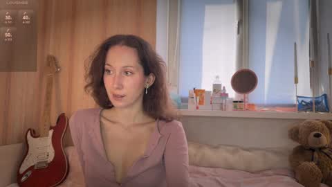 Snapshot of anastasia_yummy chatting on 10/17/25, 10:40 anastasia_yummy online show from 10/17/25, 10:40