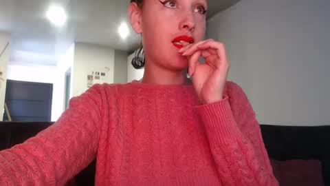 Snapshot of anasweet_69 chatting on 01/25/25, 08:42 ANA online show from 01/25/25, 08:42