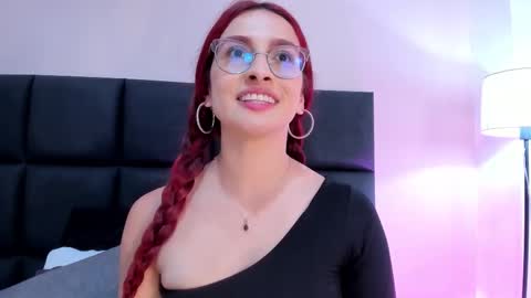 Snapshot of andracyruss chatting on 10/10/25, 11:48 Andra Cyrus online show from 10/10/25, 11:48