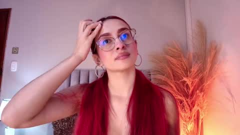 Snapshot of andracyruss chatting on 10/15/25, 11:43 Andra Cyrus online show from 10/15/25, 11:43