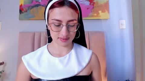 Snapshot of andracyruss chatting on 10/31/25, 11:55 Andra Cyrus online show from 10/31/25, 11:55