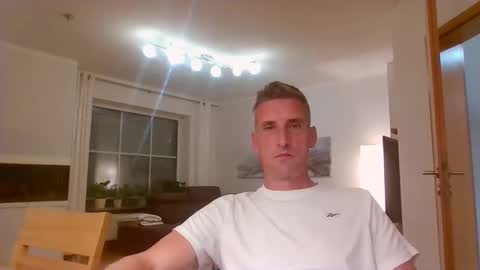 Name online show from 09/21/25, 08:21