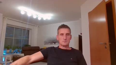 Name online show from 10/10/25, 06:45