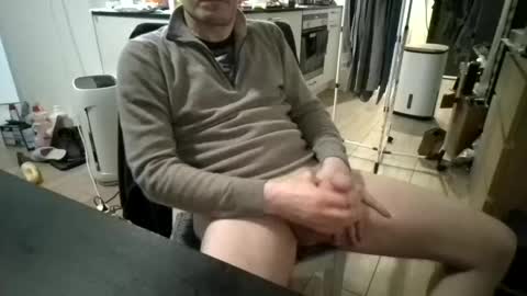 Snapshot of andre7760 chatting on 03/06/25, 02:29 my skyp       ericson1976 online show from 03/06/25, 02:29