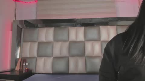 andrea_brunette_ online show from 11/11/25, 03:28