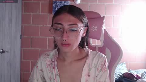 Andrea  online show from 11/10/25, 01:32