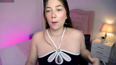 Andrea online show from 11/18/25, 08:24