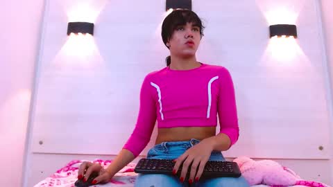 Andres Gil online show from 11/11/25, 12:05