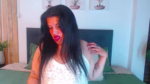 Snapshot of andrea_secret_ chatting on 10/07/25, 03:20 ANDREA online show from 10/07/25, 03:20