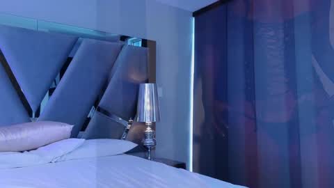 Snapshot of andrea_torres_ chatting on 12/22/24, 04:27 online show from 12/22/24, 04:27