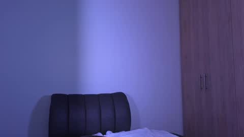 Snapshot of andrea_torres_ chatting on 01/28/25, 01:08 online show from 01/28/25, 01:08