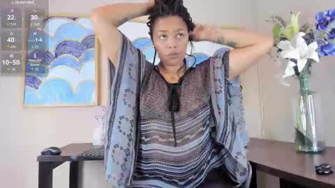 Snapshot of andreaa_zoee_ chatting on 11/18/25, 05:17 Andrea Zoelins online show from 11/18/25, 05:17