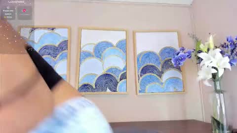 Snapshot of andreaa_zoee_ chatting on 11/19/25, 01:11 Andrea Zoelins online show from 11/19/25, 01:11