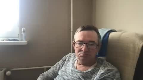 Snapshot of andreass60 chatting on 03/10/25, 10:15 andreass60 online show from 03/10/25, 10:15