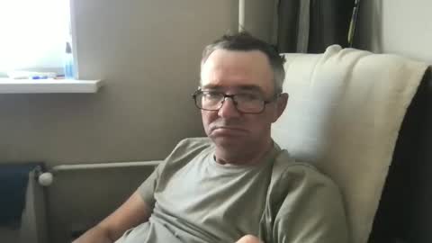 Snapshot of andreass60 chatting on 09/13/25, 10:37 andreass60 online show from 09/13/25, 10:37