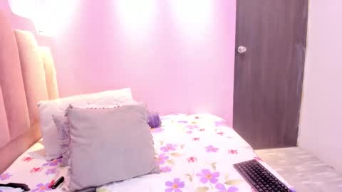 A n d r  e a S w e e t  online show from 11/11/25, 08:31