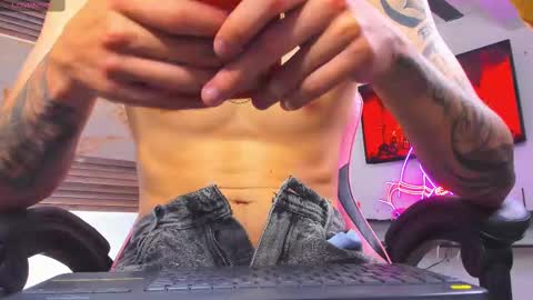 Snapshot of andrees_s chatting on 09/10/25, 01:38 andrees_s online show from 09/10/25, 01:38