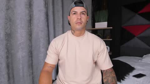 insta andres clark  online show from 01/12/25, 02:52
