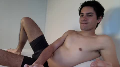 Snapshot of andrestorres0 chatting on 12/25/24, 08:39 Andres Torres online show from 12/25/24, 08:39