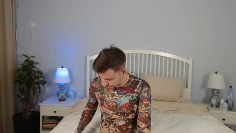 Justin Andrew online show from 10/18/25, 08:37