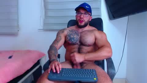 Snapshot of andrew_holden__ chatting on 01/30/25, 11:45 andrew_holden__ online show from 01/30/25, 11:45